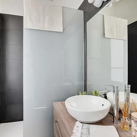 Charming Saint Germain Apartment *